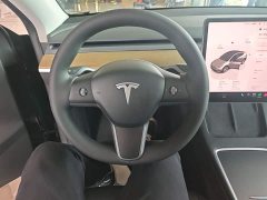 Tesla Model Y Long Range All-Wheel Drive - ფოტო 11
