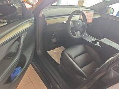 Tesla Model Y Long Range All-Wheel Drive - ფოტო 16