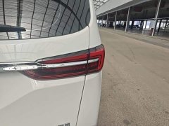 Buick GL8 Land Business Class Smart Edition - ფოტო 8
