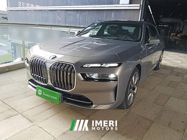 BMW i7 xDrive60L Luxury Package