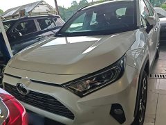 Toyota RAV4 2021 2.0L CVT AWD Premium - ფოტო 3