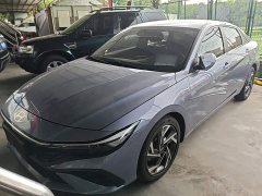 Hyundai Elantra 2023 1.5L CVT Luxury - ფოტო 1