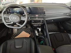 Hyundai Elantra 2023 1.5L CVT Luxury - ფოტო 10