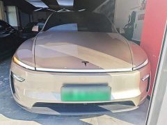 Tesla Model Y L Long Range All-Wheel Drive - ფოტო 1