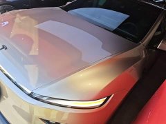Tesla Model Y L Long Range All-Wheel Drive - ფოტო 2