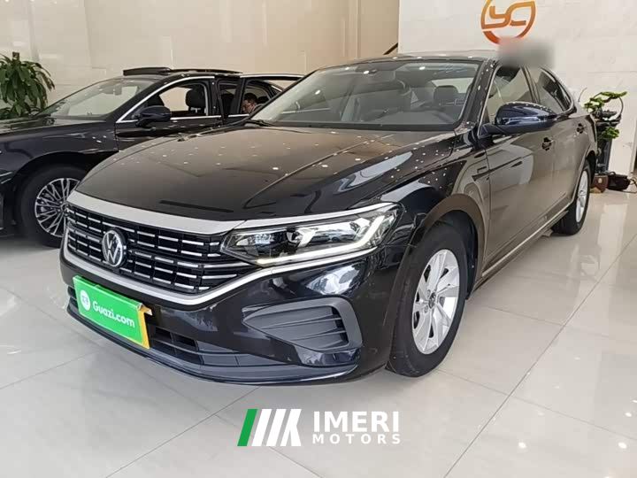 Volkswagen Passat Outstanding Edition 280TSI Business Version