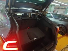 Tesla Model Y Rear-Wheel Drive - ფოტო 19