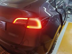 Tesla Model Y Rear-Wheel Drive - ფოტო 8