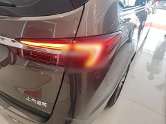 Buick GL8 Land Business Class Comfort Edition - ფოტო 8