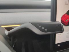 Tesla Model Y Rear-Wheel Drive - ფოტო 14