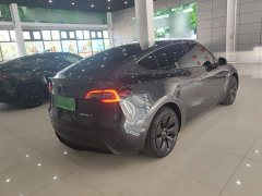 Tesla Model Y Rear-Wheel Drive - ფოტო 7