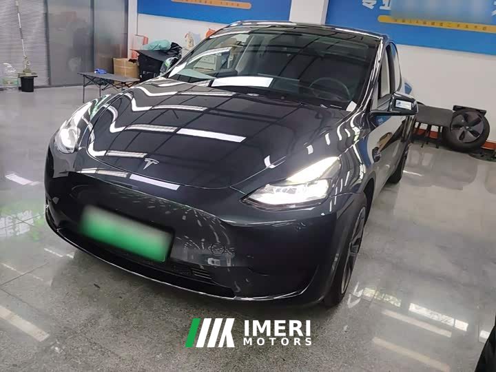 Tesla Model Y Rear-Wheel Drive