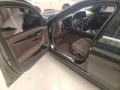 BMW 5 Series Facelift 525Li M Sport Package - ფოტო 16