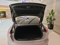 NIO ET5 75kWh - ფოტო 19