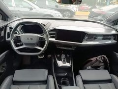 Audi Q4 e-tron 50 e-tron quattro Chuangjing Night Edition - ფოტო 10