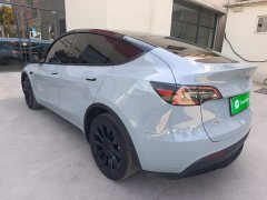 Tesla Model Y Long Range All-Wheel Drive - ფოტო 5
