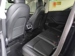 Tesla Model Y Performance All-Wheel Drive - ფოტო 17