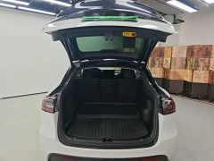 Tesla Model Y Rear-Wheel Drive - ფოტო 19