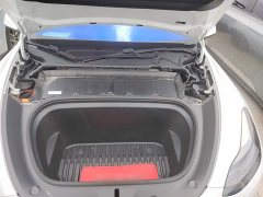Tesla Model Y Long Range All-Wheel Drive - ფოტო 20