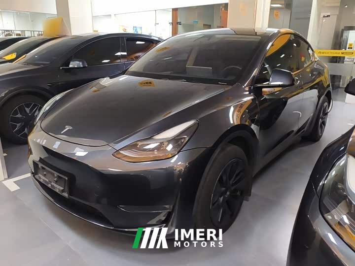 Tesla Model Y Long Range All-Wheel Drive