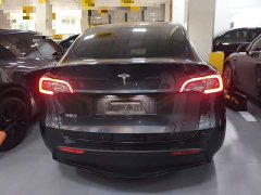 Tesla Model Y Long Range All-Wheel Drive - ფოტო 6