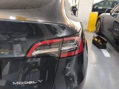 Tesla Model Y Long Range All-Wheel Drive - ფოტო 8