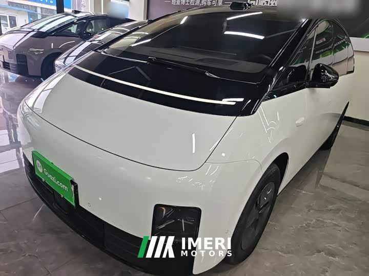 Li Auto MEGA Home Family Edition