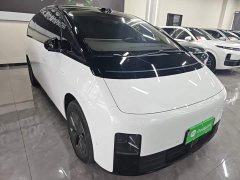 Li Auto MEGA Home Family Edition - ფოტო 4