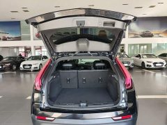 Cadillac XT4 28T FWD Luxury - ფოტო 19