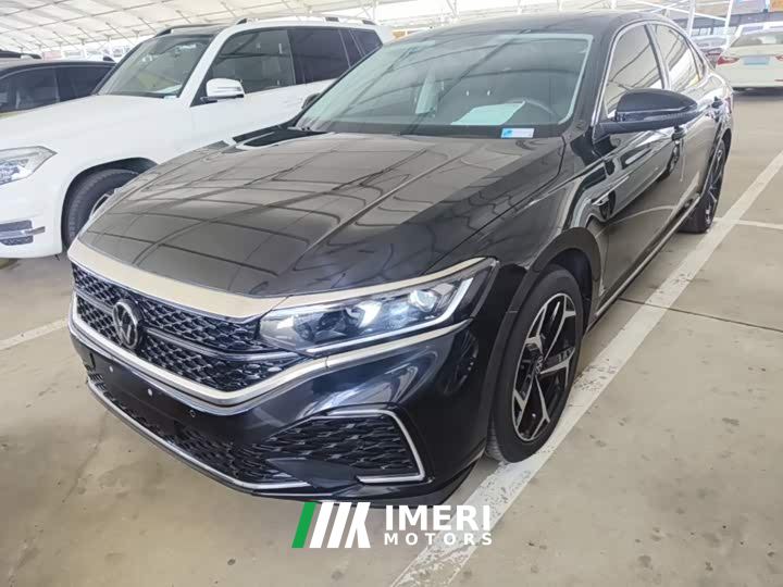Volkswagen Passat Outstanding Edition 380TSI Starry Sky Dragon Ascendant Version