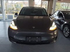 Tesla Model Y Rear-Wheel Drive - ფოტო 3