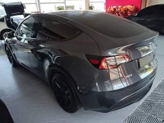 Tesla Model Y Rear-Wheel Drive - ფოტო 5