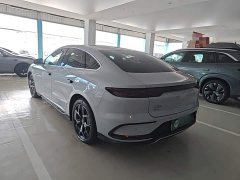 BYD Han DM-i Glory Edition 200KM Flagship - ფოტო 5