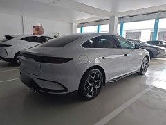 BYD Han DM-i Glory Edition 200KM Flagship - ფოტო 7