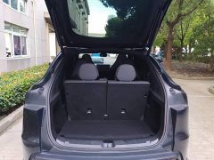 Tesla Model Y L Long Range All-Wheel Drive - ფოტო 19