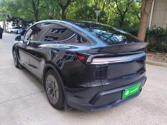 Tesla Model Y L Long Range All-Wheel Drive - ფოტო 5