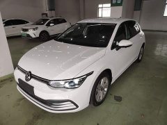 Volkswagen Golf 200TSI DSG - ფოტო 1