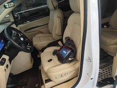 Buick GL8 ES Luxe Enjoyment Edition - ფოტო 15