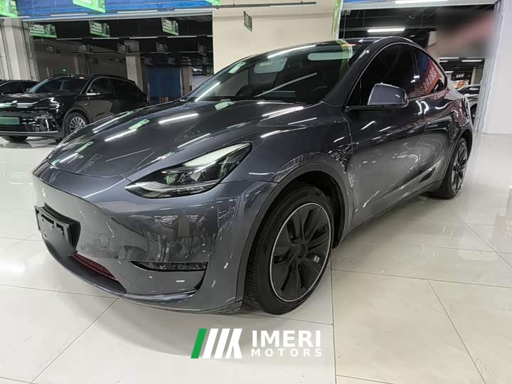 Tesla Model Y Long Range All-Wheel Drive