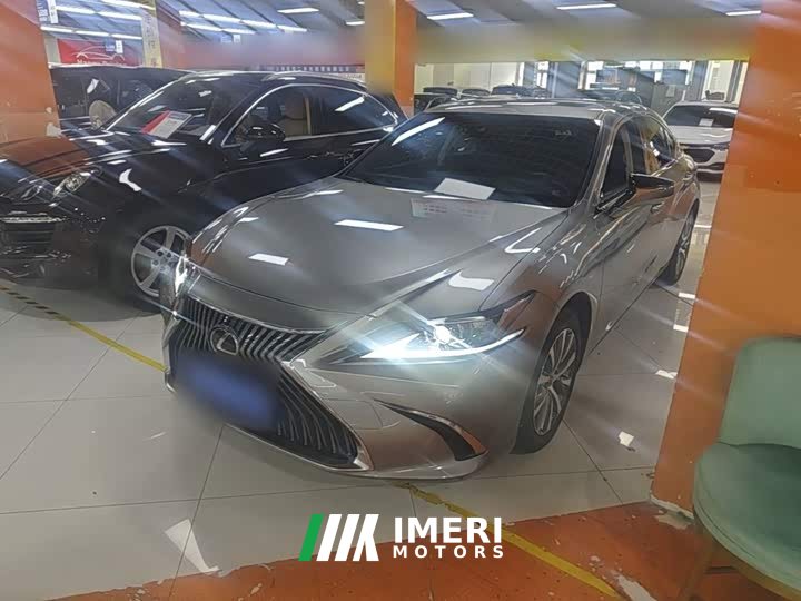 Lexus ES 200 Excellence Edition