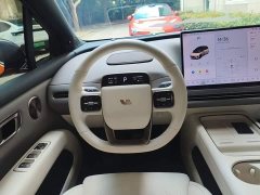 Li Auto i6 Four-Wheel Drive Standard Edition - ფოტო 11