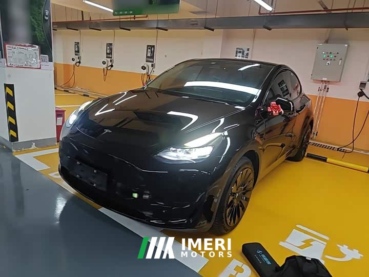 Tesla Model Y Facelift Rear-Wheel Drive