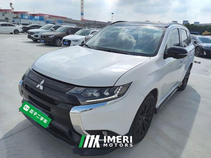 Mitsubishi Outlander 2021 2.4L AWD Radiance Edition 5-Seater - ავტომობილი ჩინეთიდან