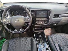 Mitsubishi Outlander 2021 2.4L AWD Radiance Edition 5-Seater - ფოტო 10