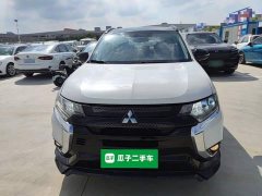 Mitsubishi Outlander 2021 2.4L AWD Radiance Edition 5-Seater - ფოტო 3
