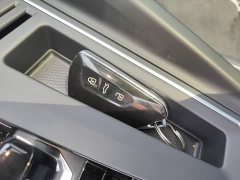 Volkswagen Golf 2023 Facelift 280TSI DSG R-Line Lite - ფოტო 9