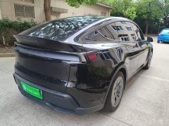 Tesla Model Y L Long Range All-Wheel Drive - ფოტო 7
