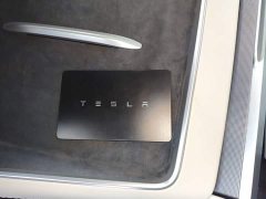 Tesla Model Y L Long Range All-Wheel Drive - ფოტო 9