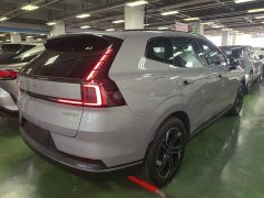 Volvo XC70 Plug-in Hybrid 2026 Two-Wheel Drive Long Range Core - ფოტო 7