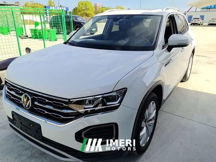 Volkswagen Taos 380TSI AWD Luxury Smart Connect Pro